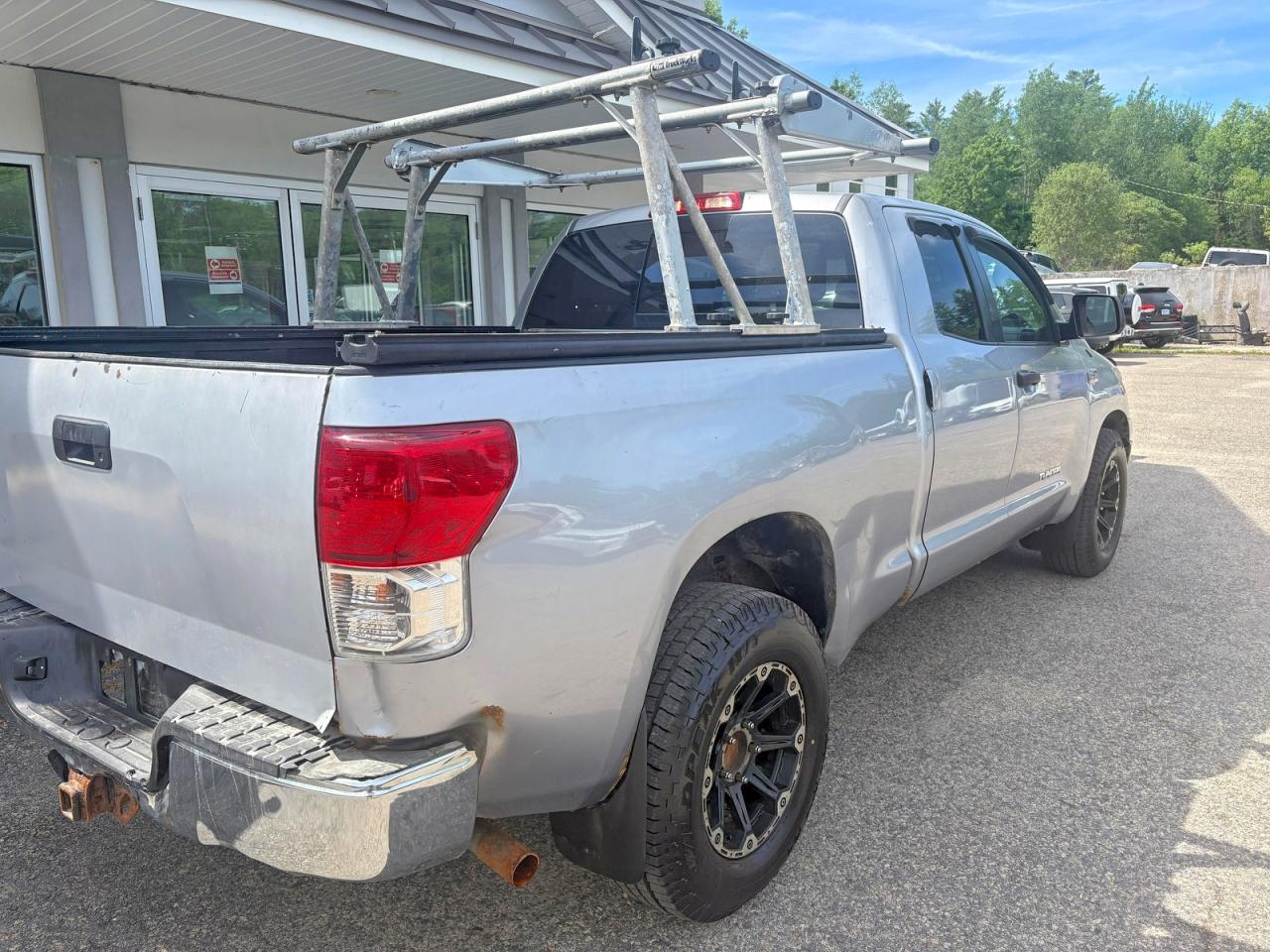 2010 TOYOTA TUNDRA