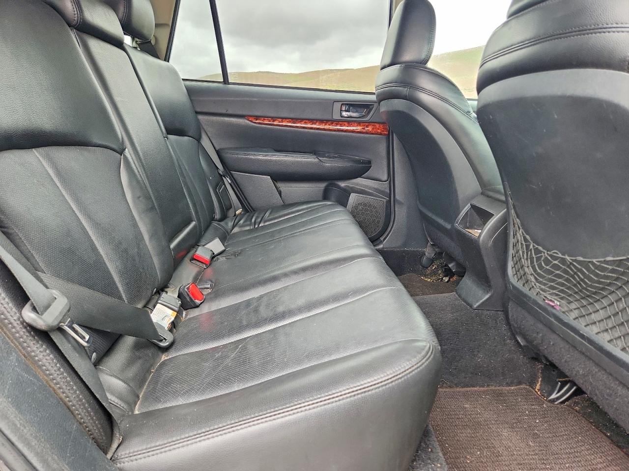 2010 SUBARU OUTBACK
