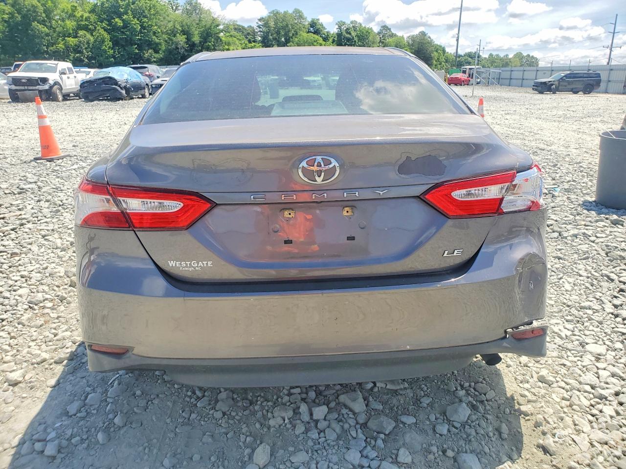 2018 TOYOTA CAMRY