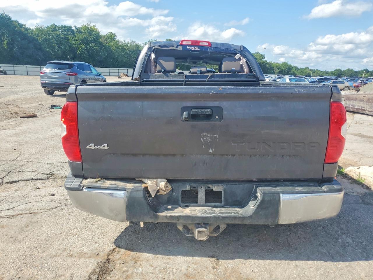 2016 TOYOTA TUNDRA