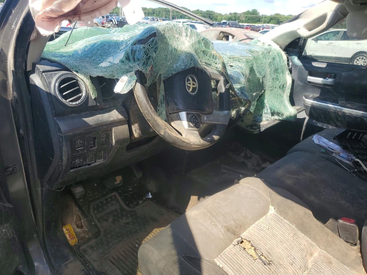 2016 TOYOTA TUNDRA