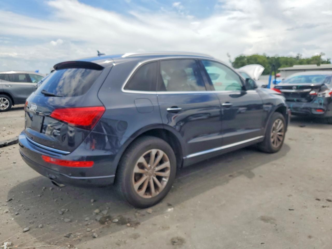 2016 AUDI Q5