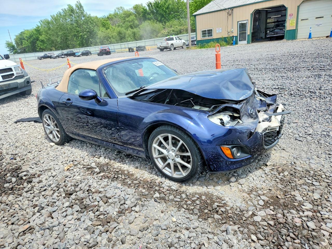 2011 MAZDA MX5