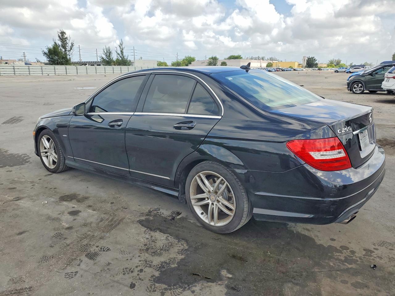 2012 MERCEDES-BENZ C-CLASS