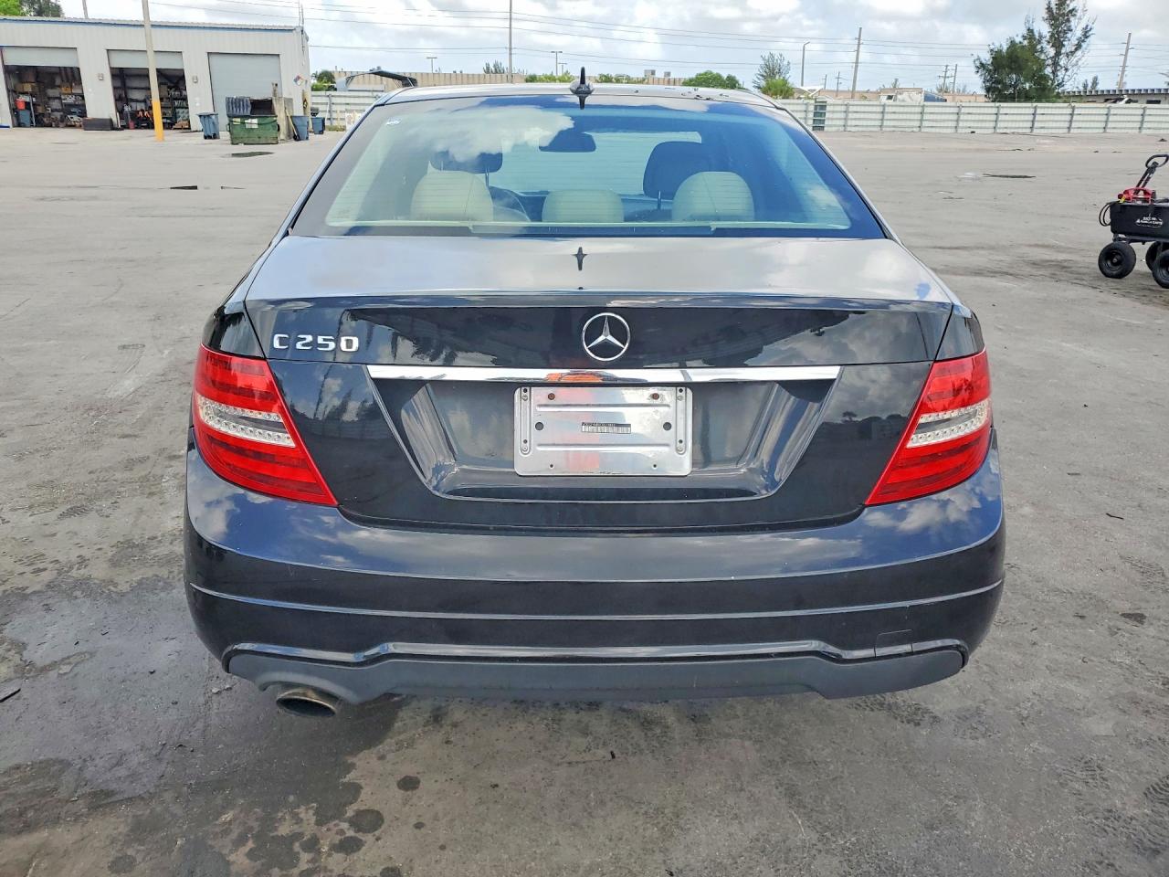 2012 MERCEDES-BENZ C-CLASS