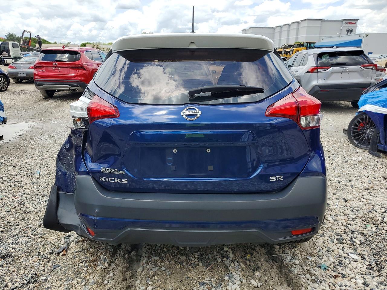2018 NISSAN KICKS