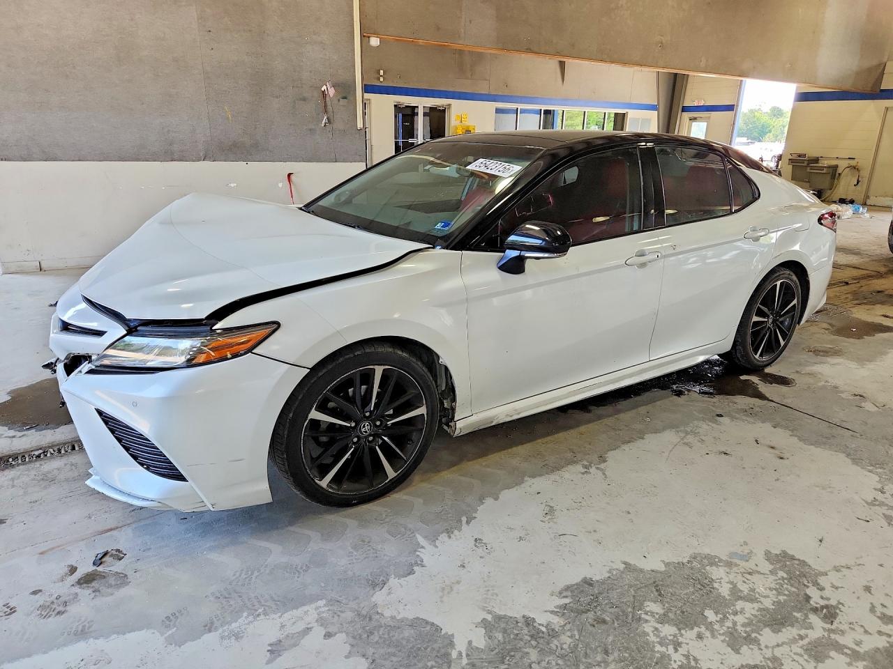 2018 TOYOTA CAMRY