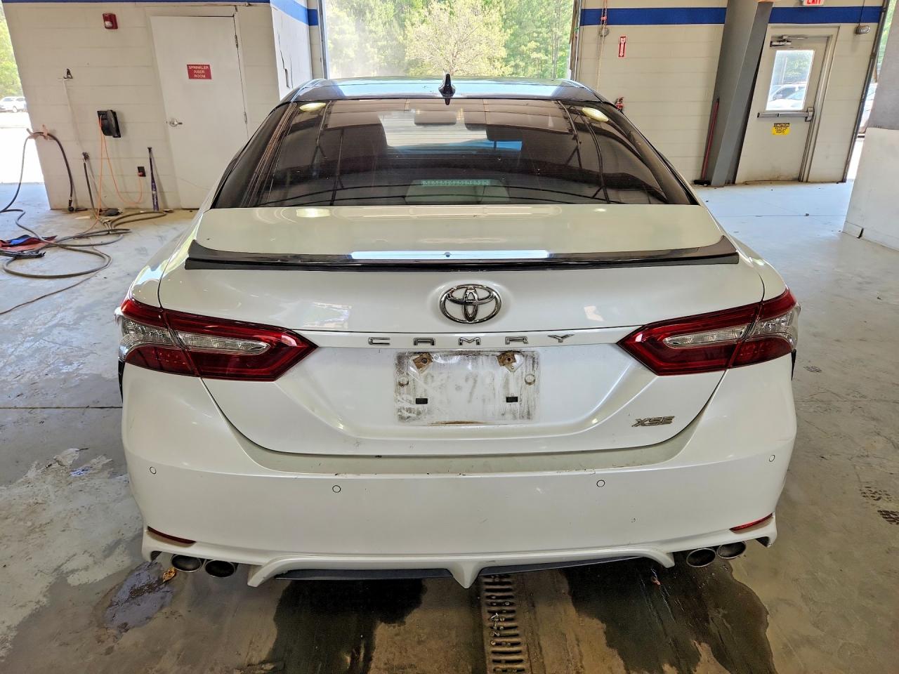 2018 TOYOTA CAMRY