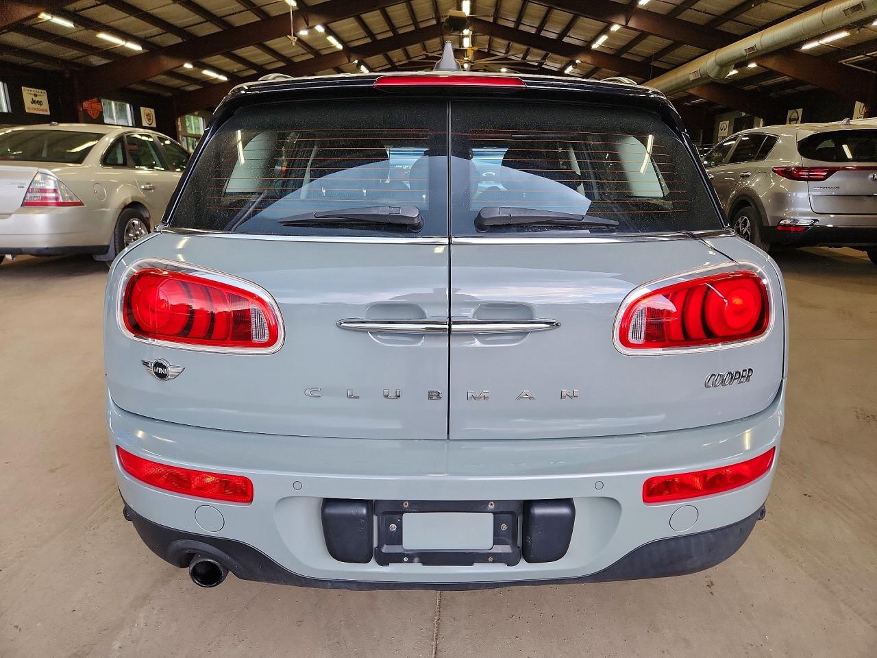 2017 MINI COOPER
