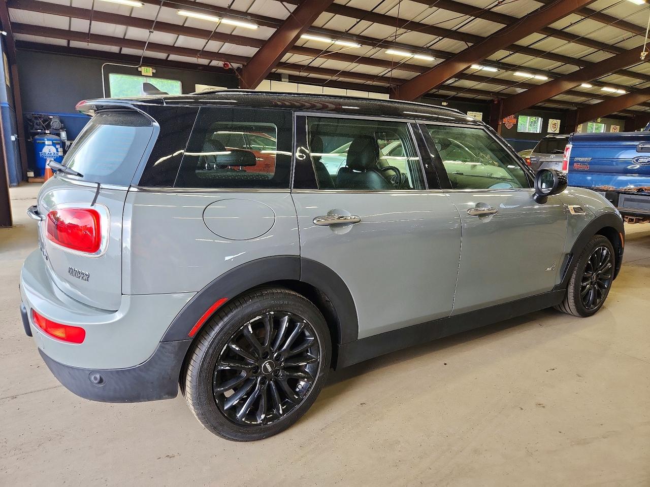2017 MINI COOPER