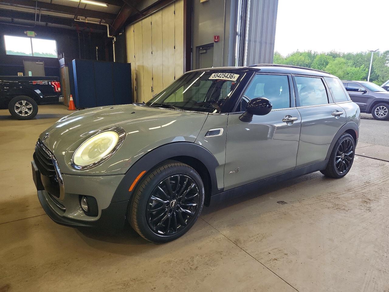 2017 MINI COOPER
