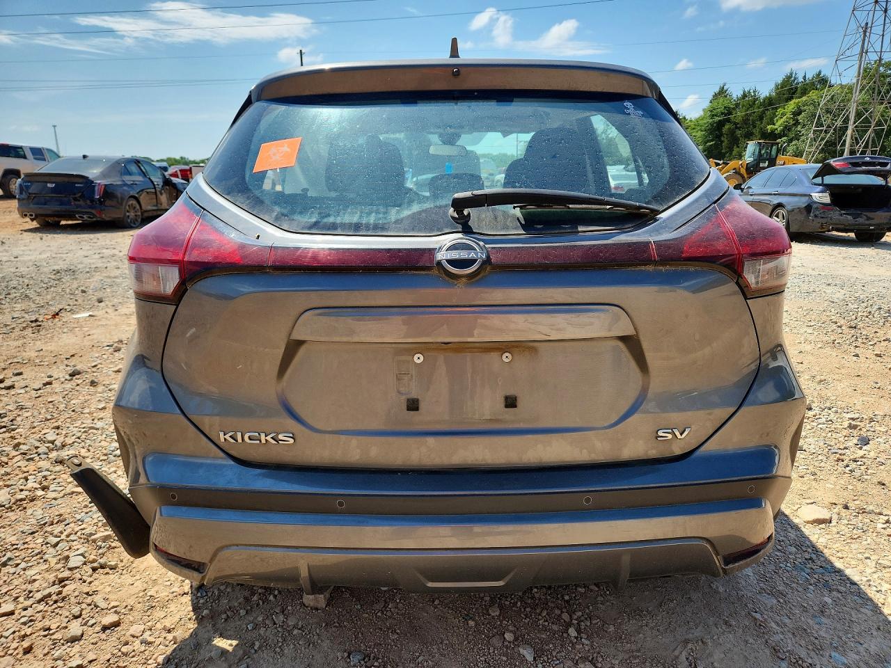 2022 NISSAN KICKS