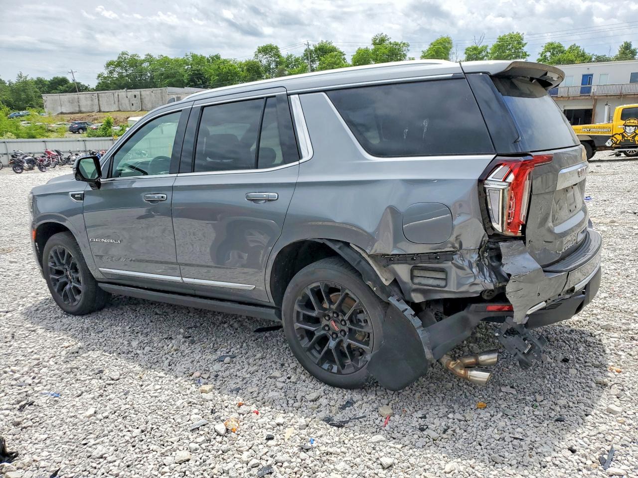 2022 GMC YUKON