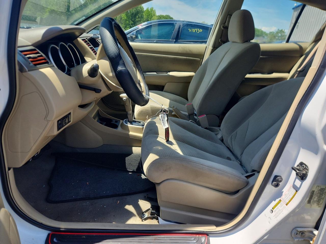 2011 NISSAN VERSA