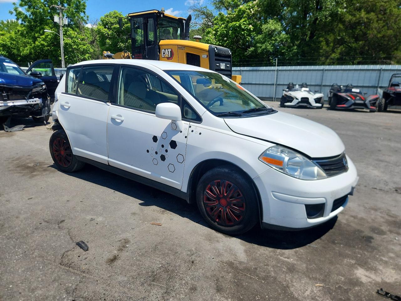 2011 NISSAN VERSA