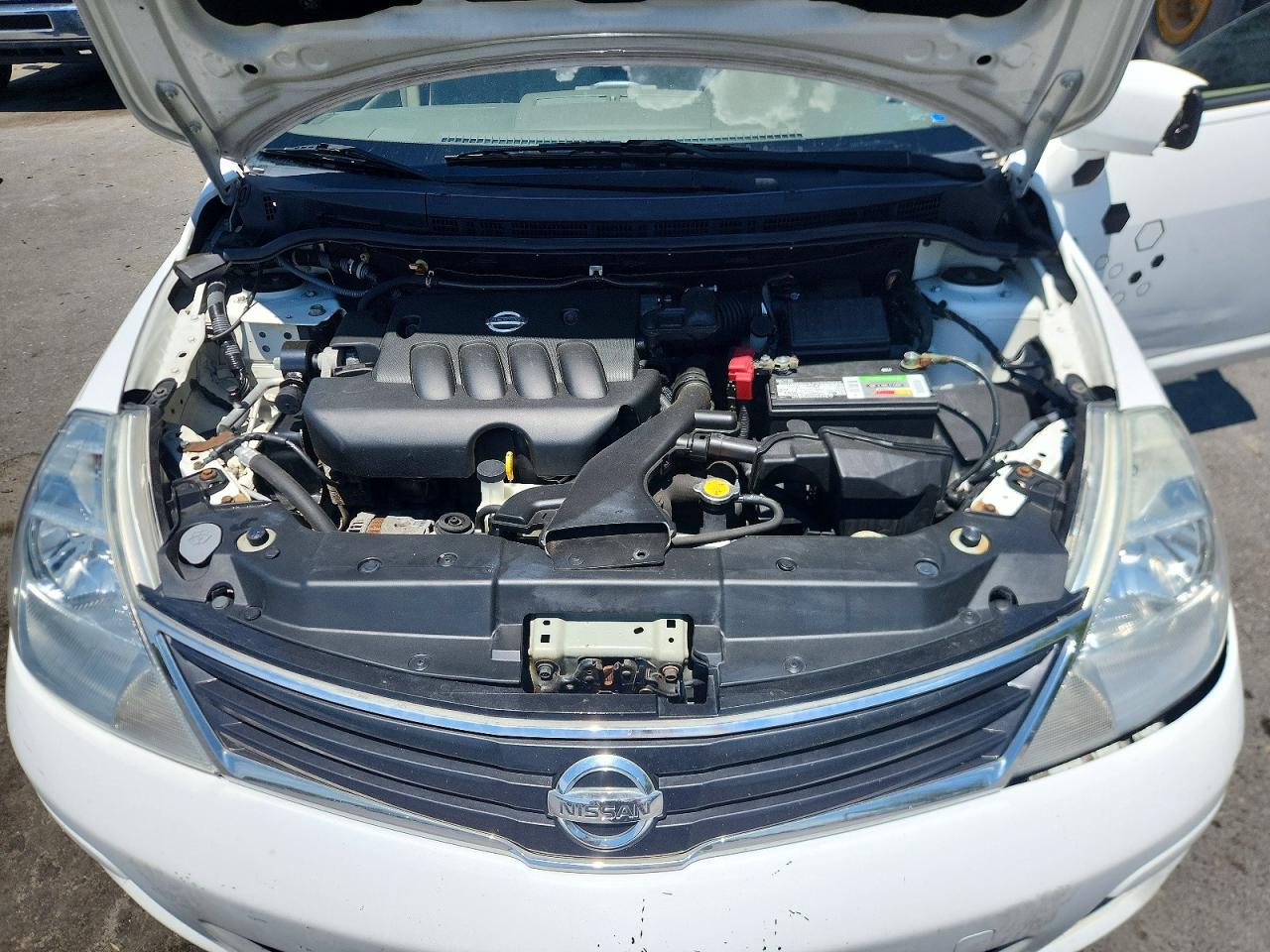 2011 NISSAN VERSA