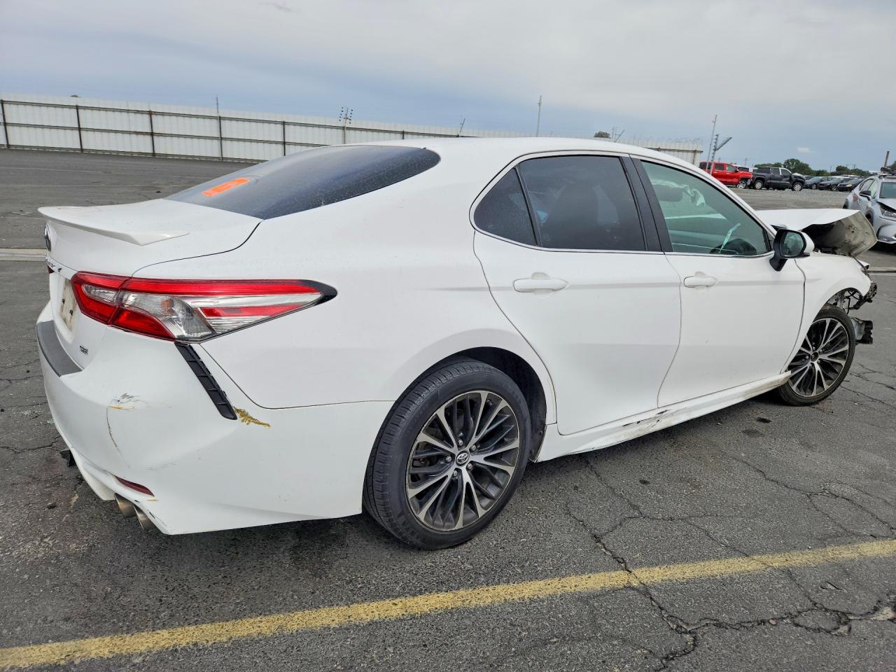 2018 TOYOTA CAMRY