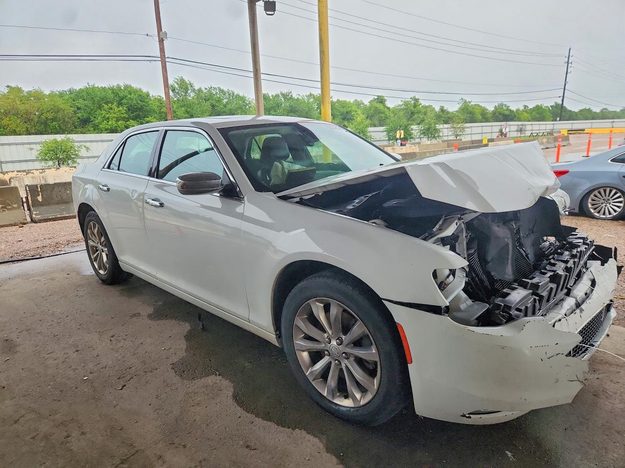 2020 CHRYSLER 300