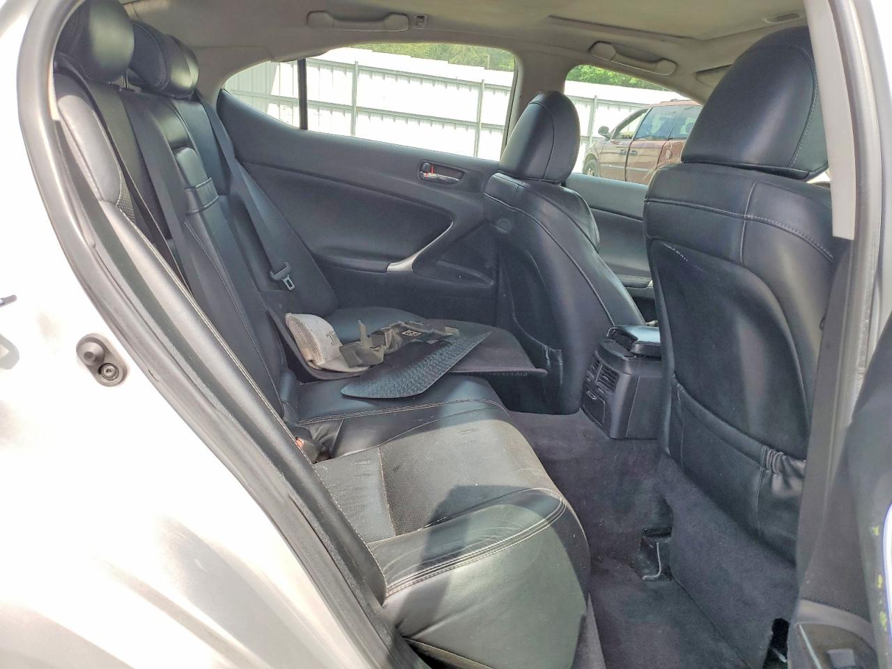 2010 LEXUS IS