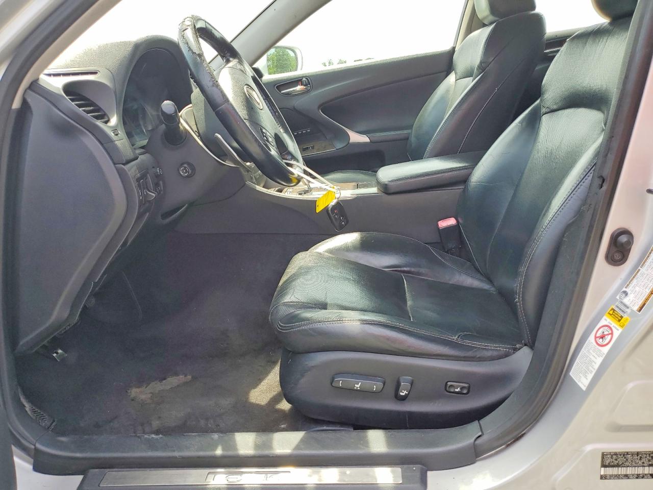 2010 LEXUS IS