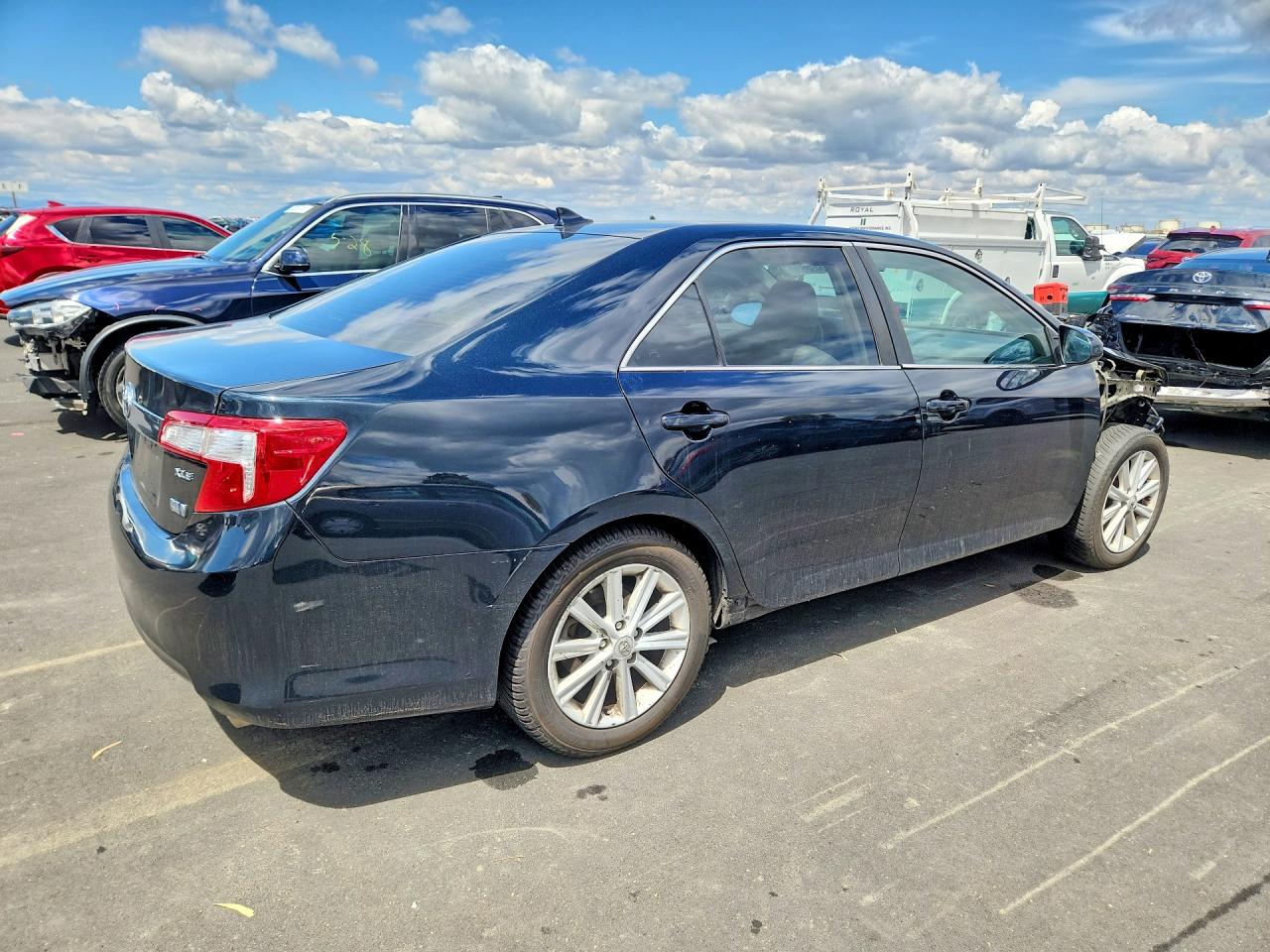 2012 TOYOTA CAMRY SOLA