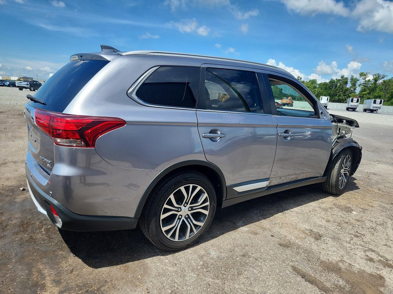 2017 MITSUBISHI OUTLANDER