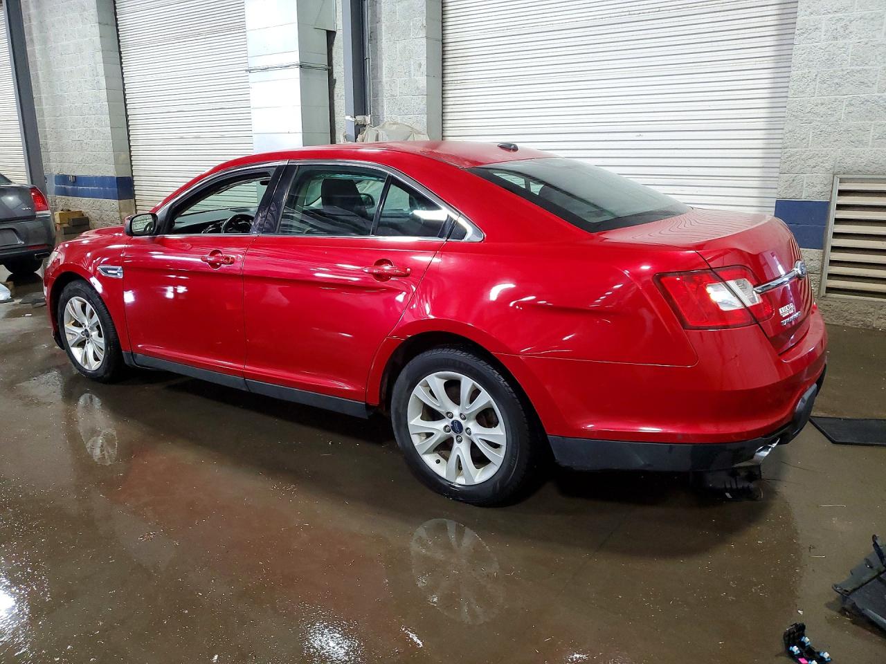 2011 FORD TAURUS