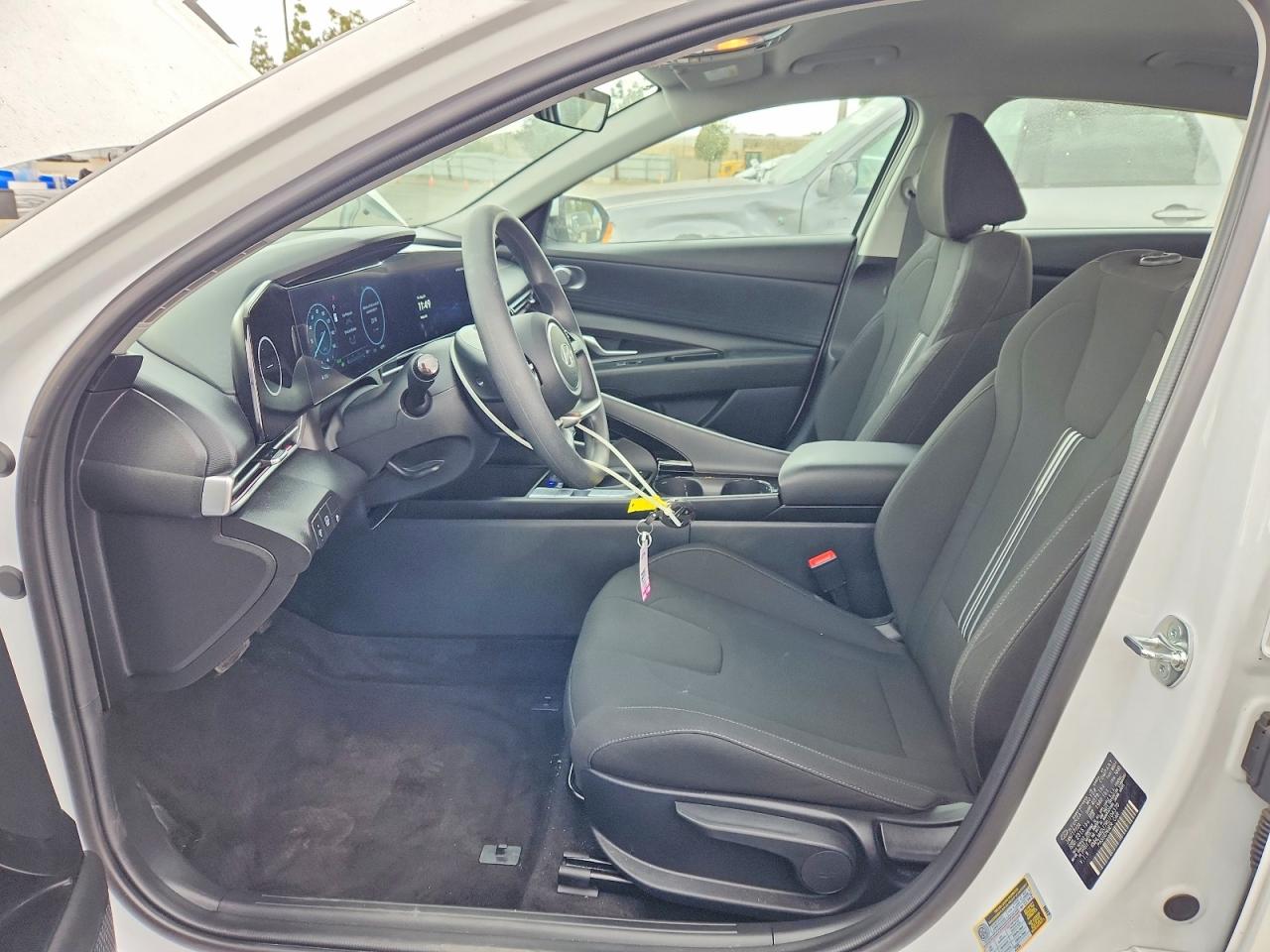 2024 HYUNDAI ELANTRA
