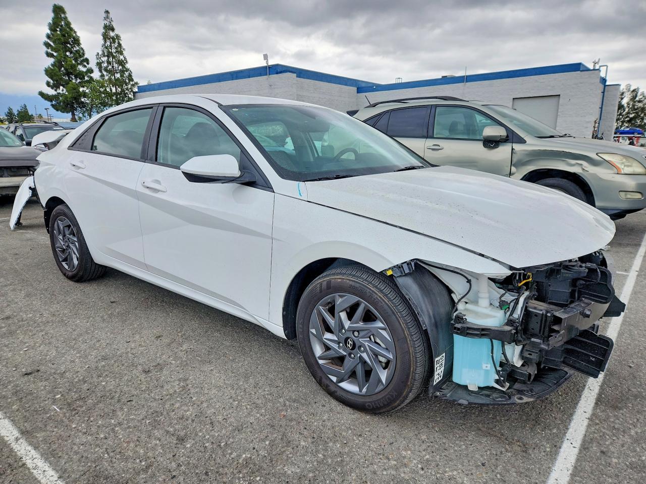 2024 HYUNDAI ELANTRA