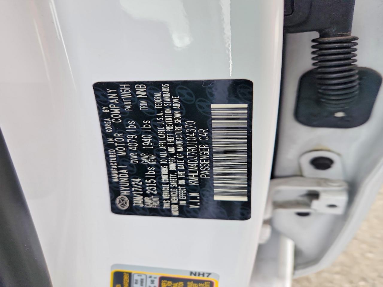 2024 HYUNDAI ELANTRA