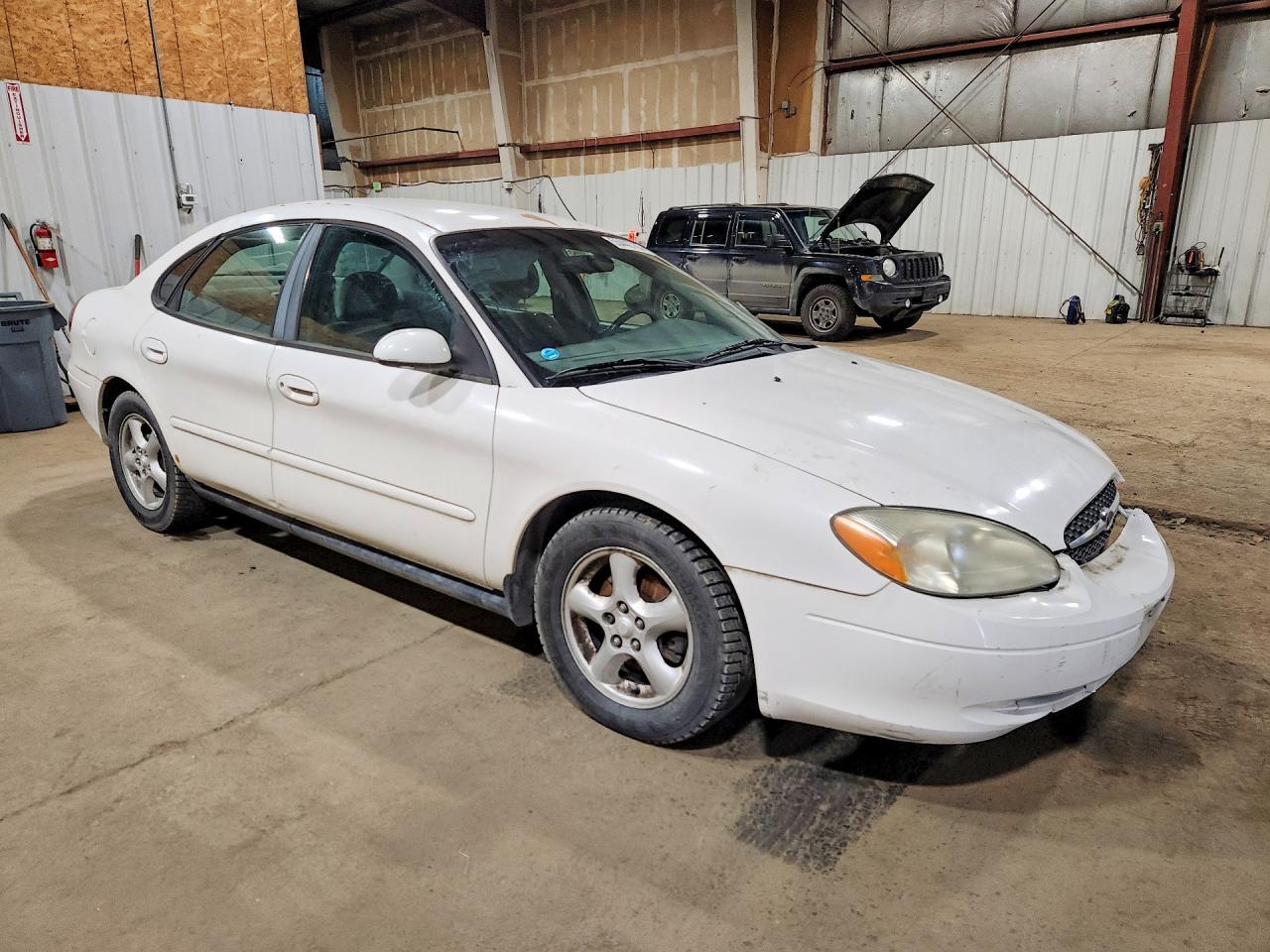 2002 FORD TAURUS