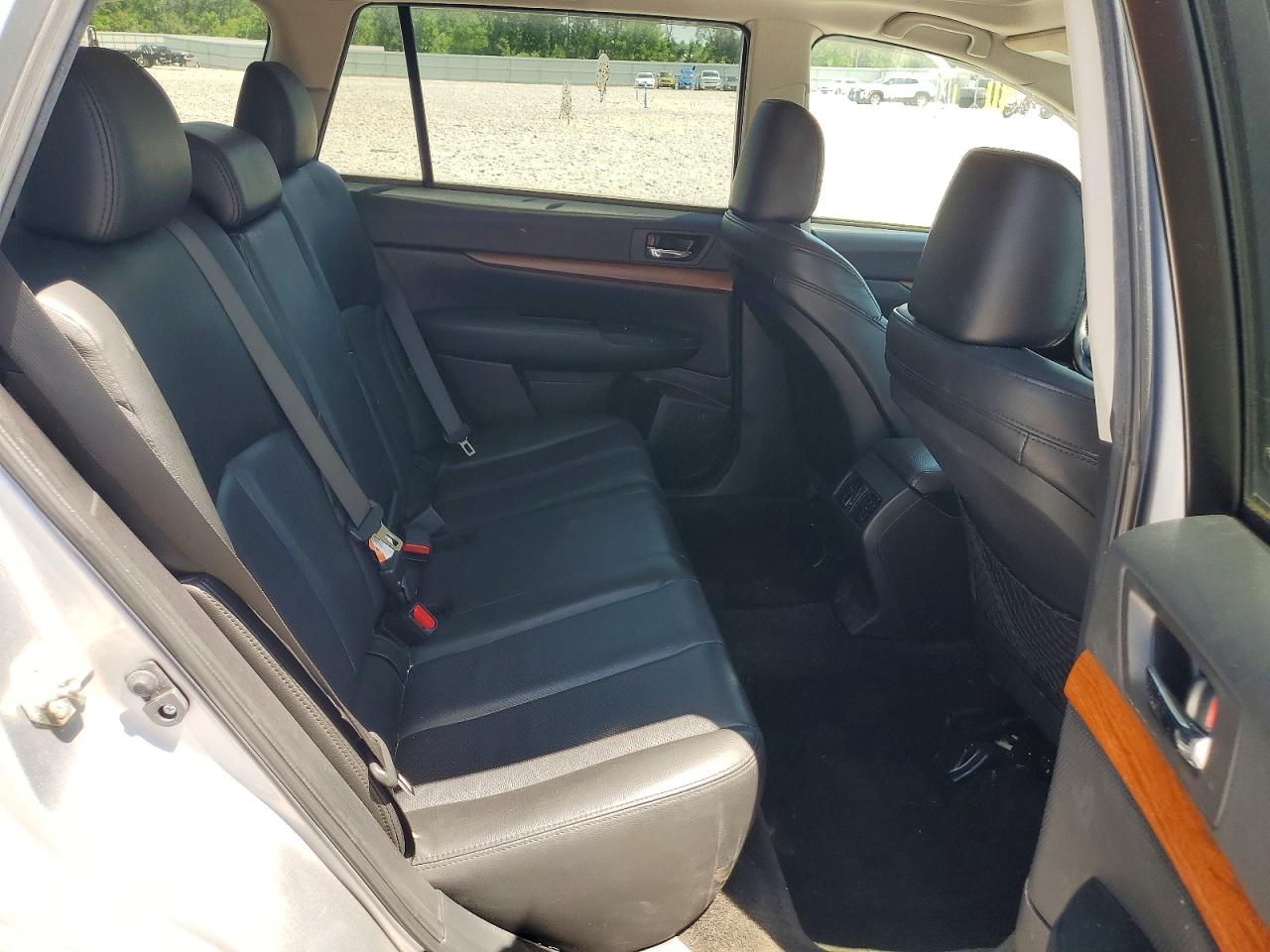 2013 SUBARU OUTBACK