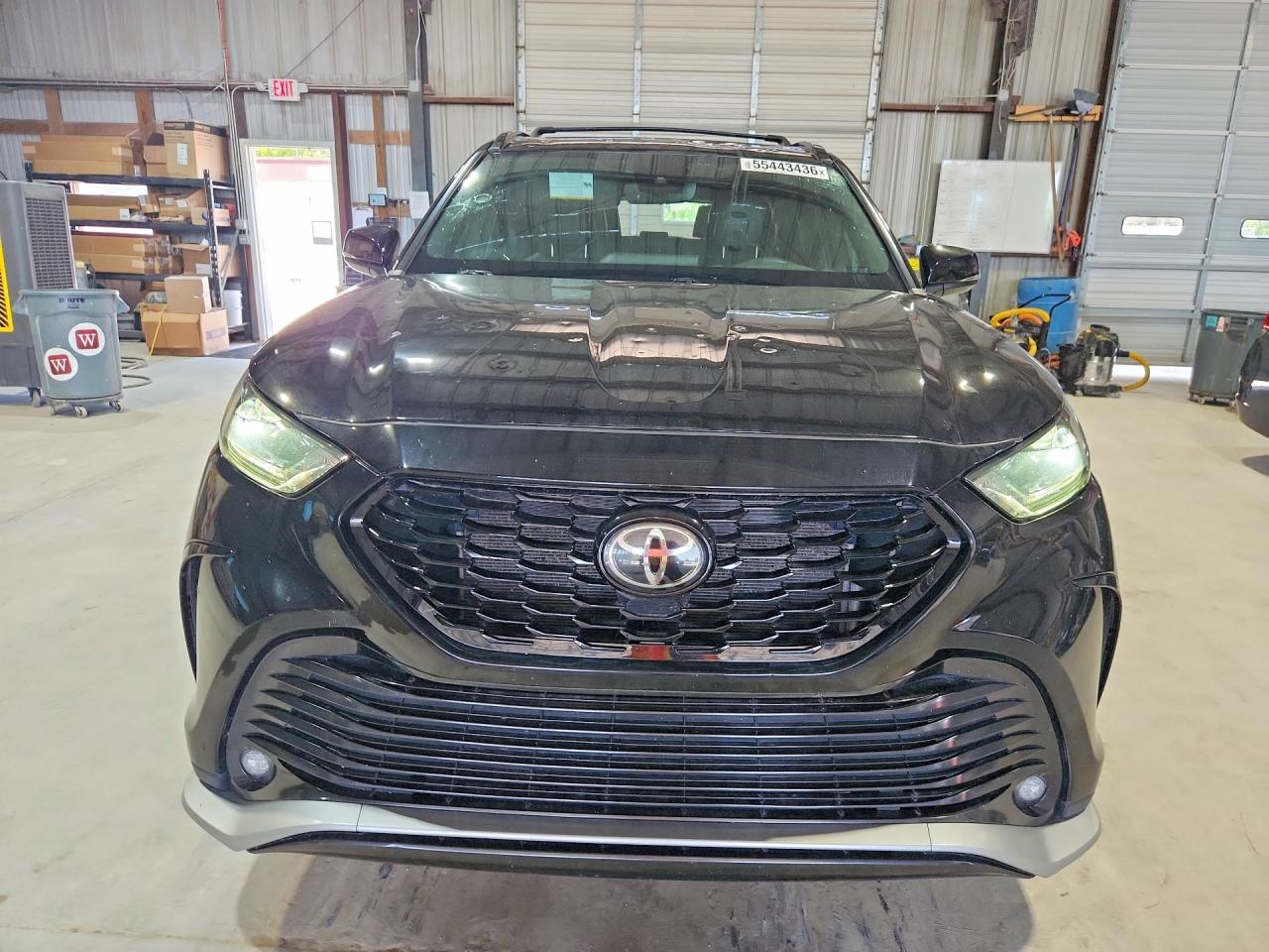 2022 TOYOTA HIGHLANDER