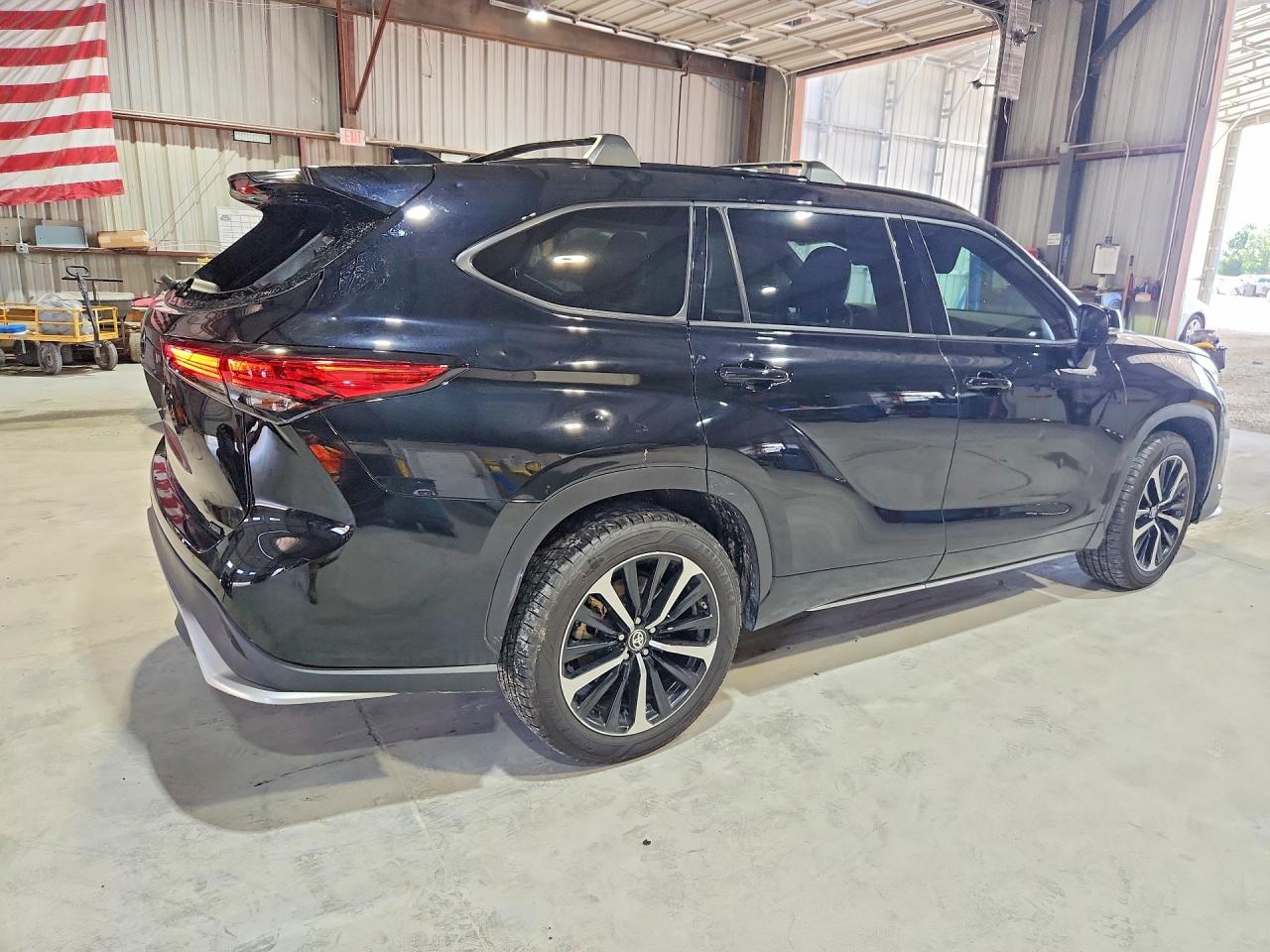 2022 TOYOTA HIGHLANDER