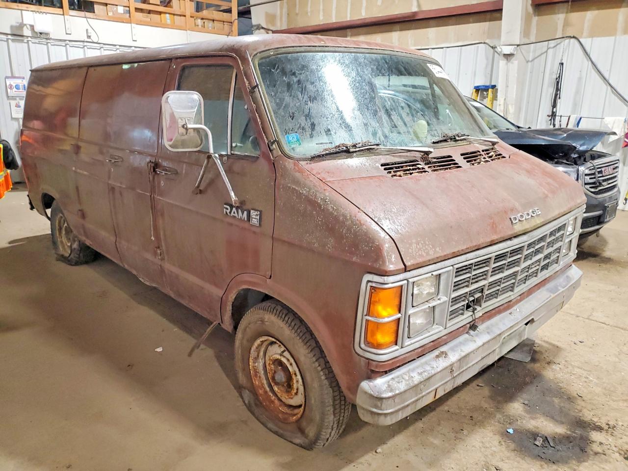 1983 DODGE B SERIES
