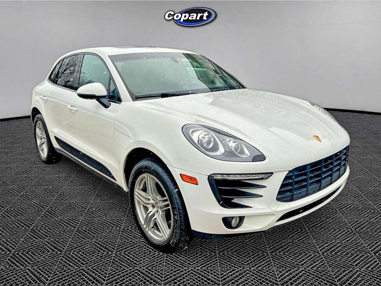 2015 PORSCHE MACAN