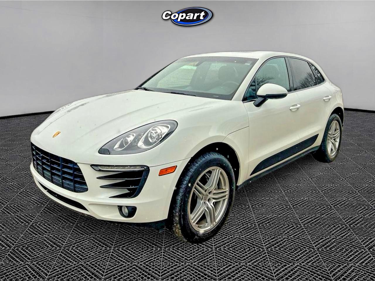 2015 PORSCHE MACAN