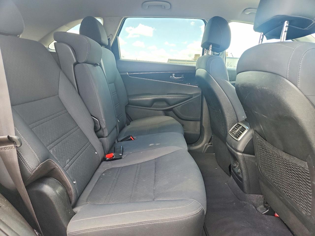 2017 KIA SORENTO