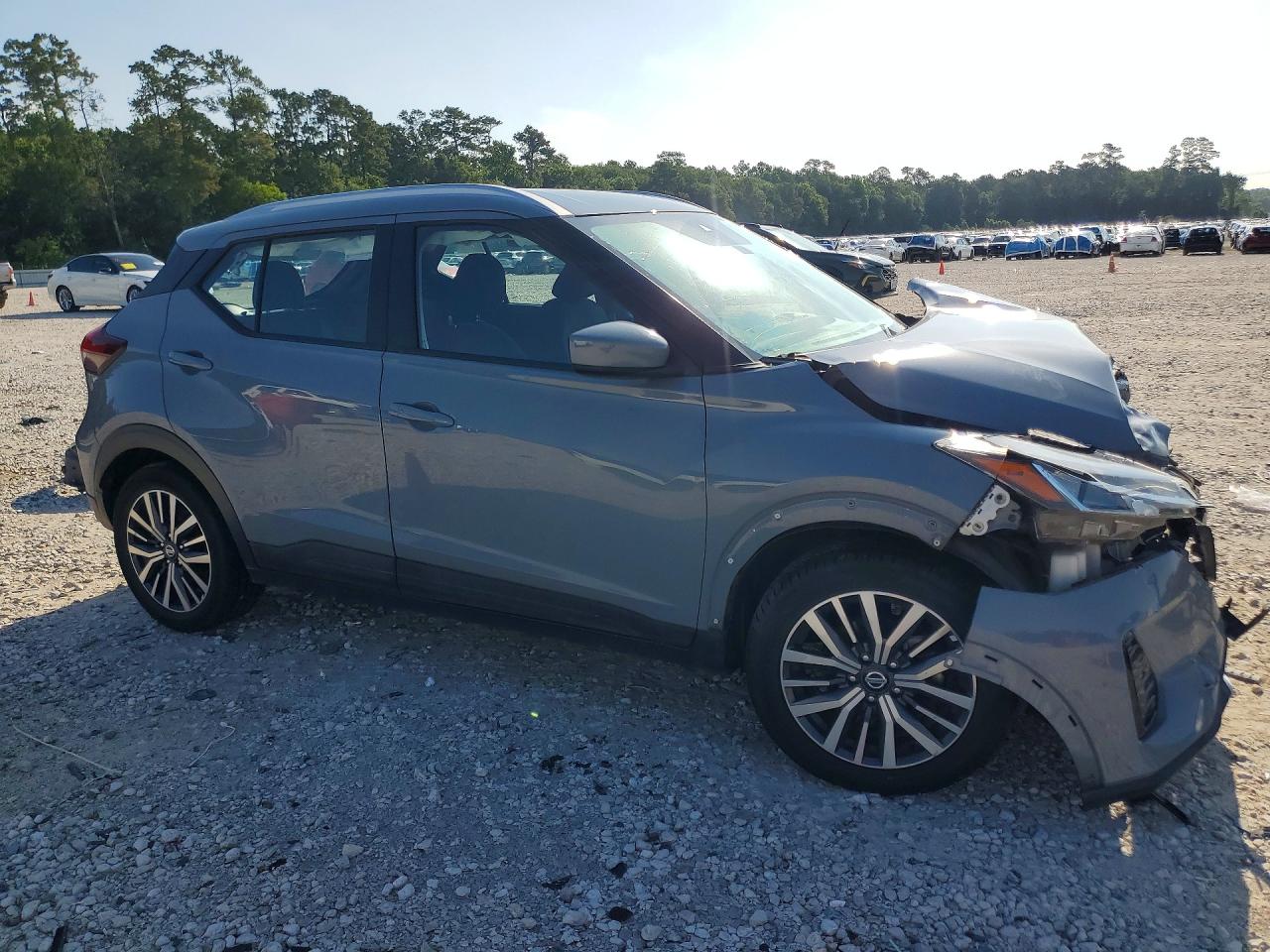 2021 NISSAN KICKS