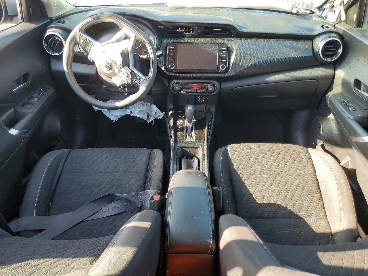 2021 NISSAN KICKS