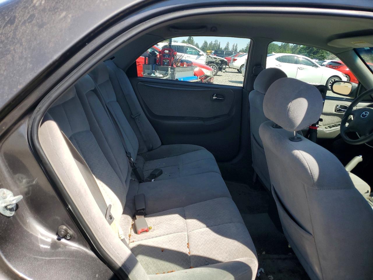 2001 MAZDA 626