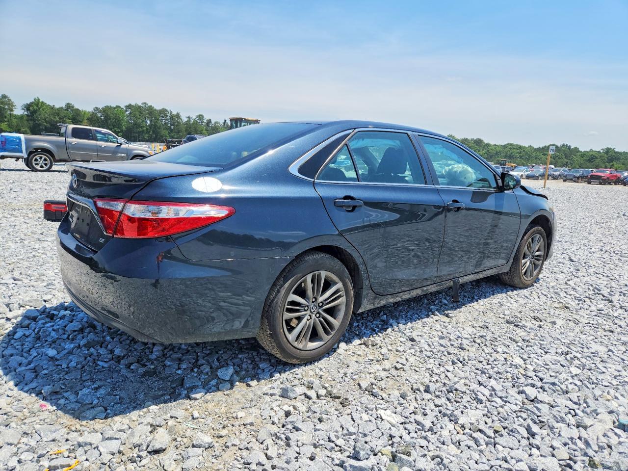 2017 TOYOTA CAMRY