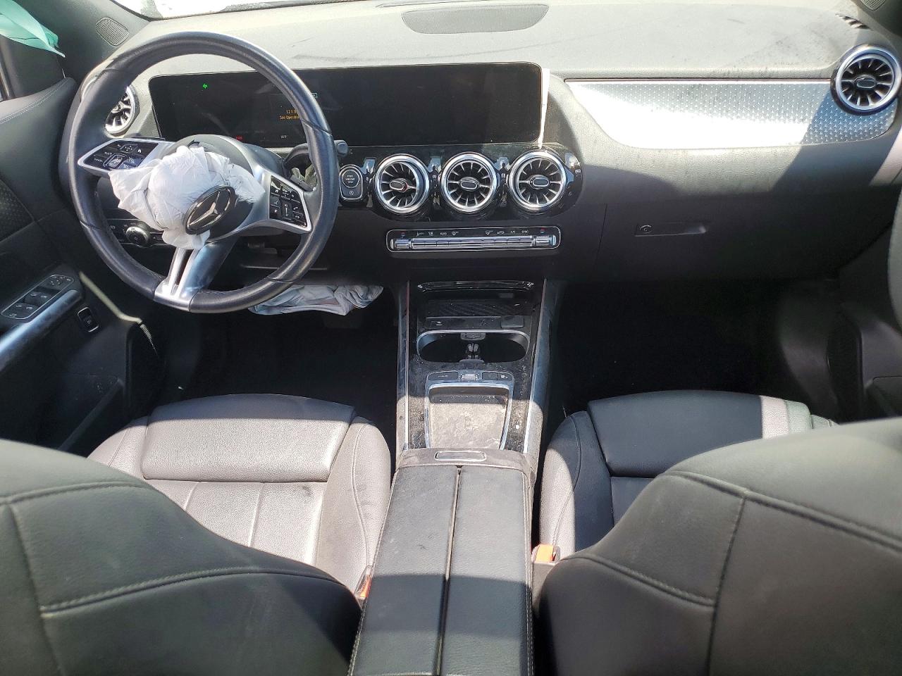 2024 MERCEDES-BENZ GLA-CLASS