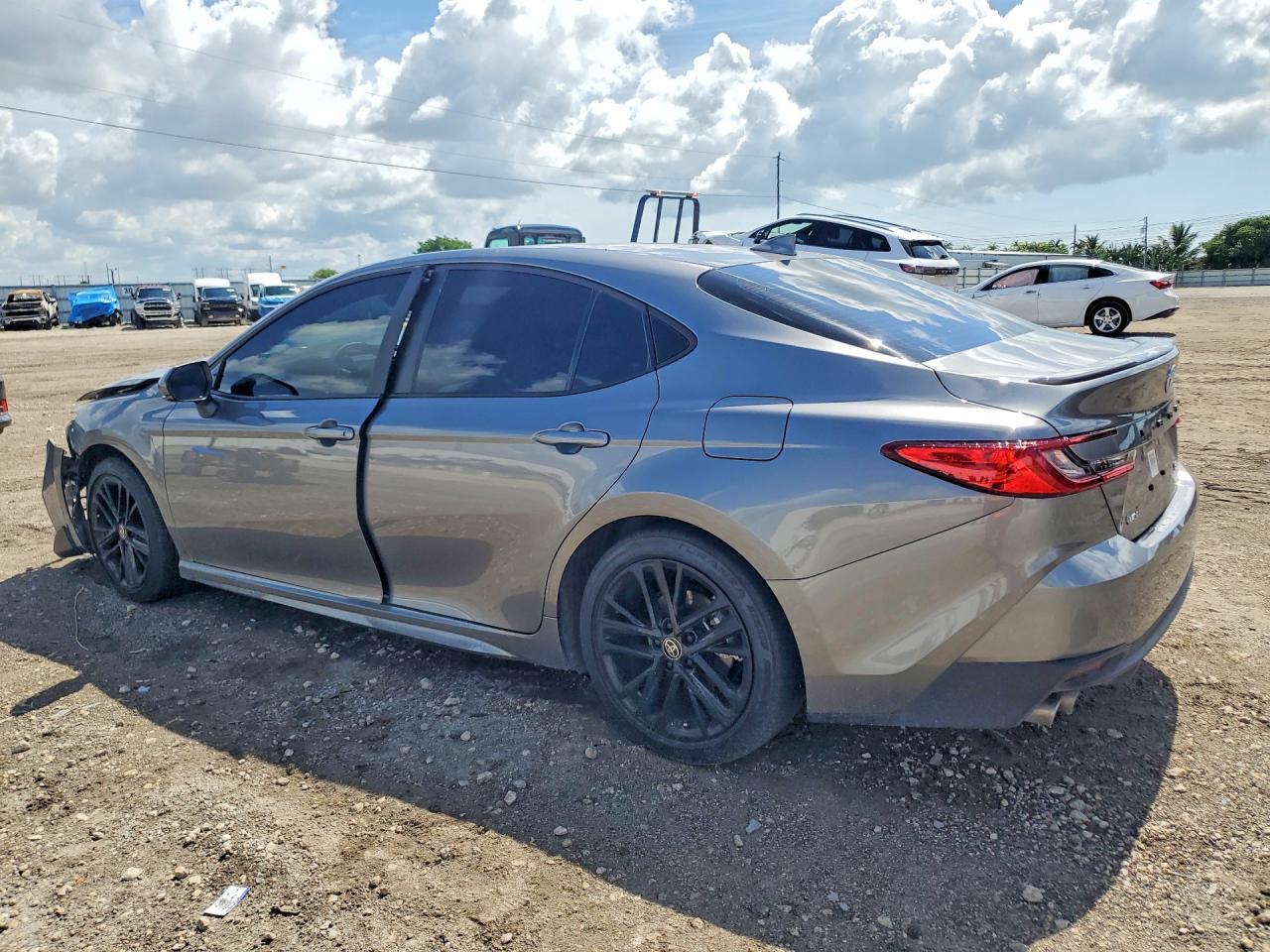 2025 TOYOTA CAMRY