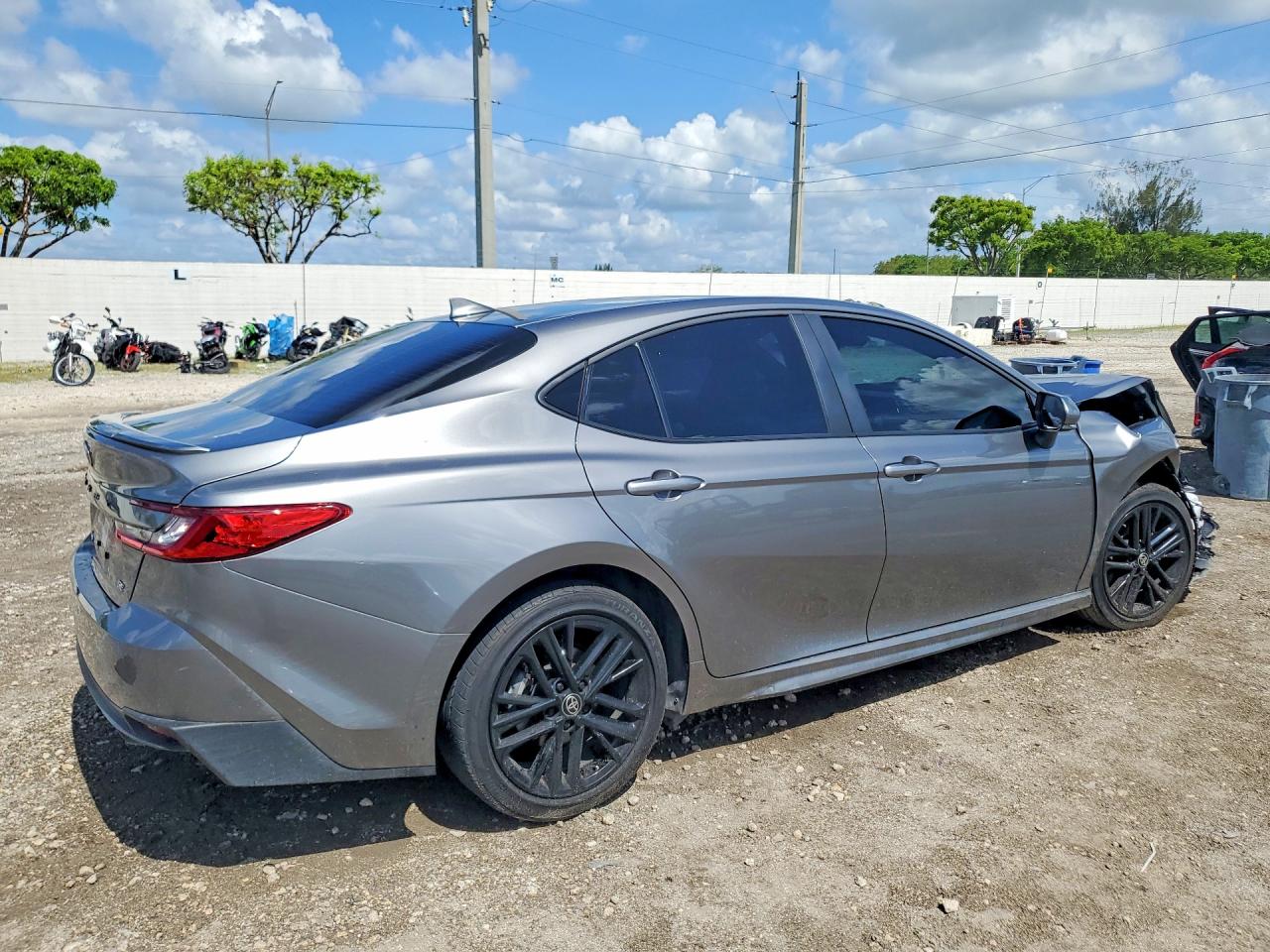2025 TOYOTA CAMRY