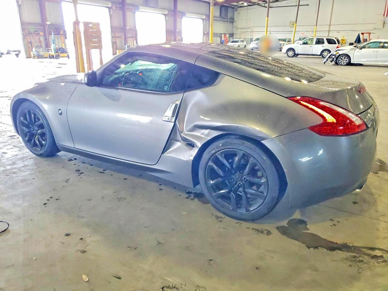 2015 NISSAN 370Z