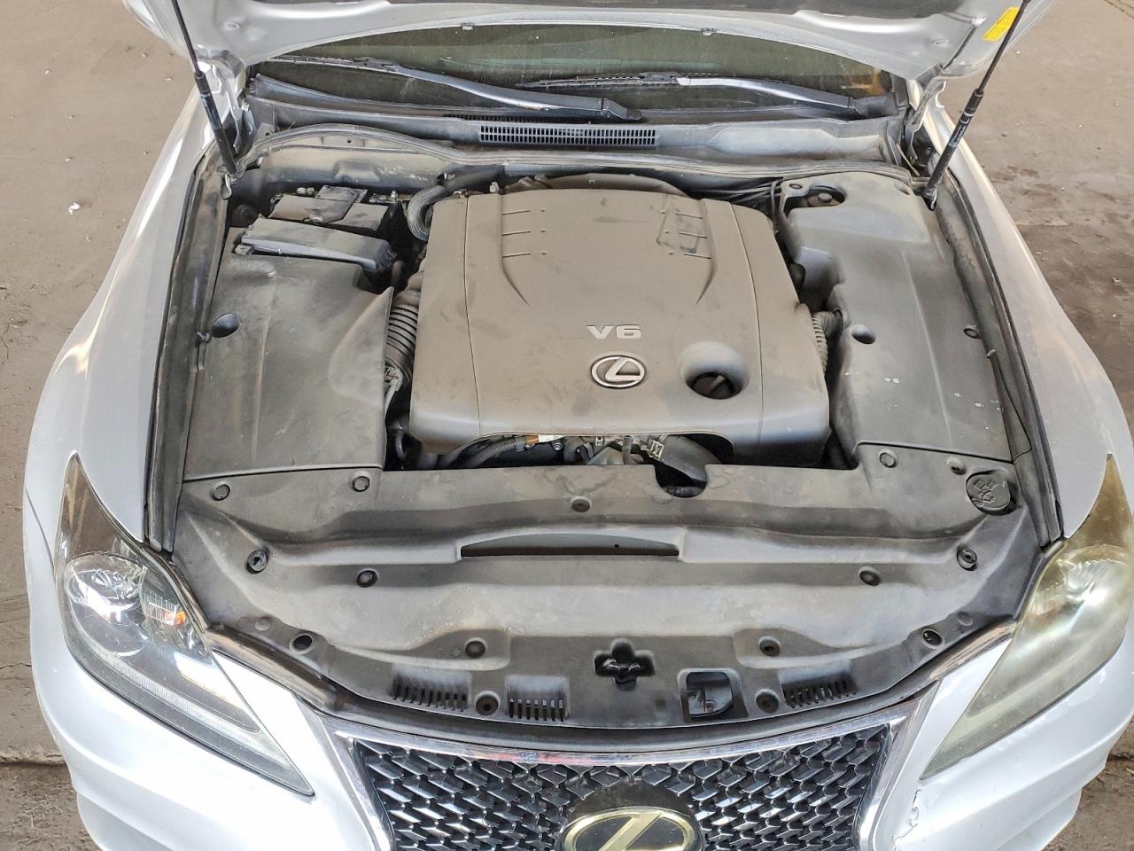 2013 LEXUS IS