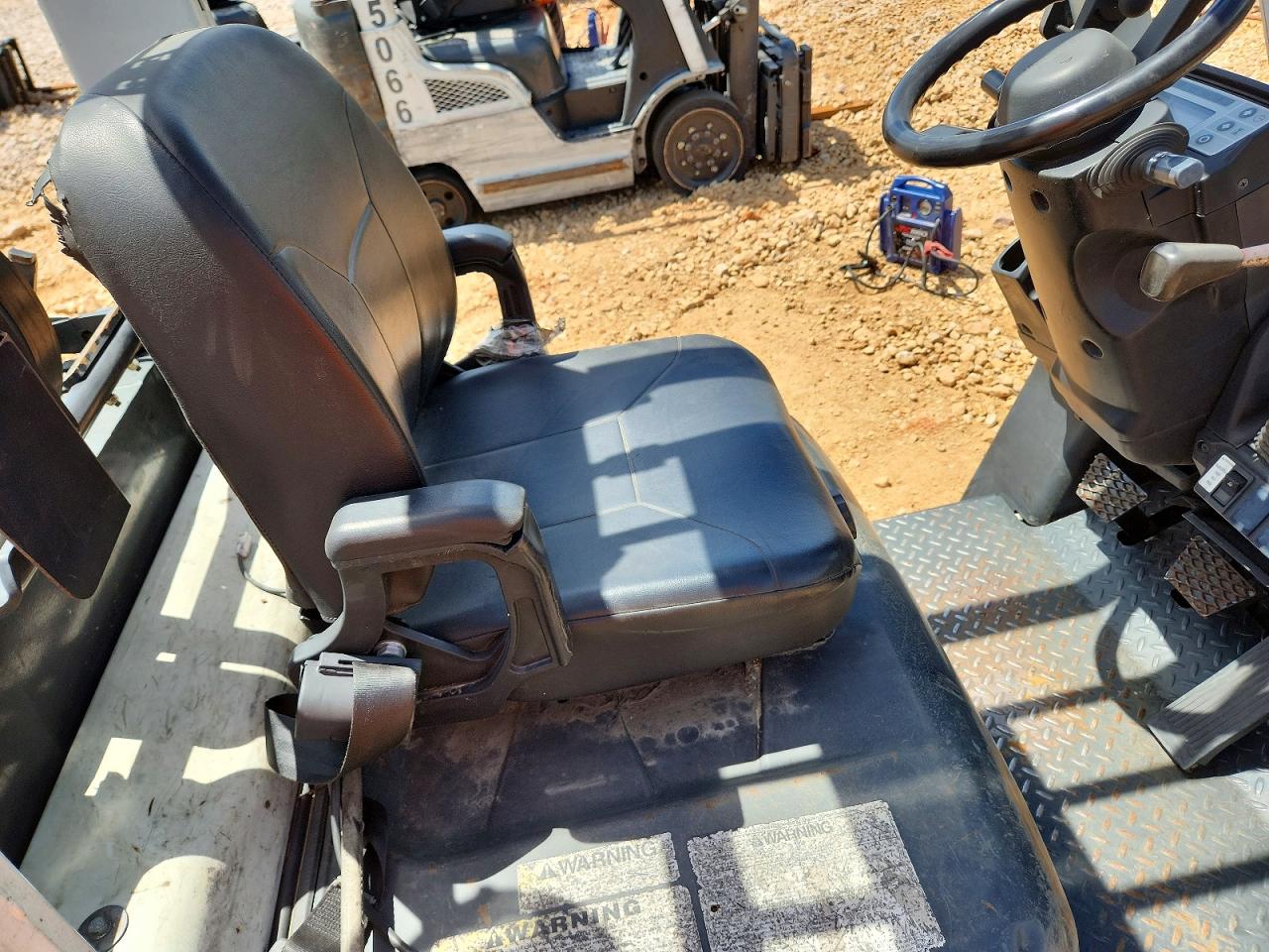 2016 UNICARIERS FORKLIFT
