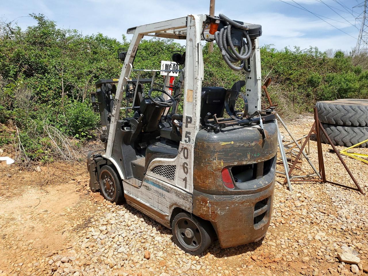 2017 UNICARIERS FORKLIFT