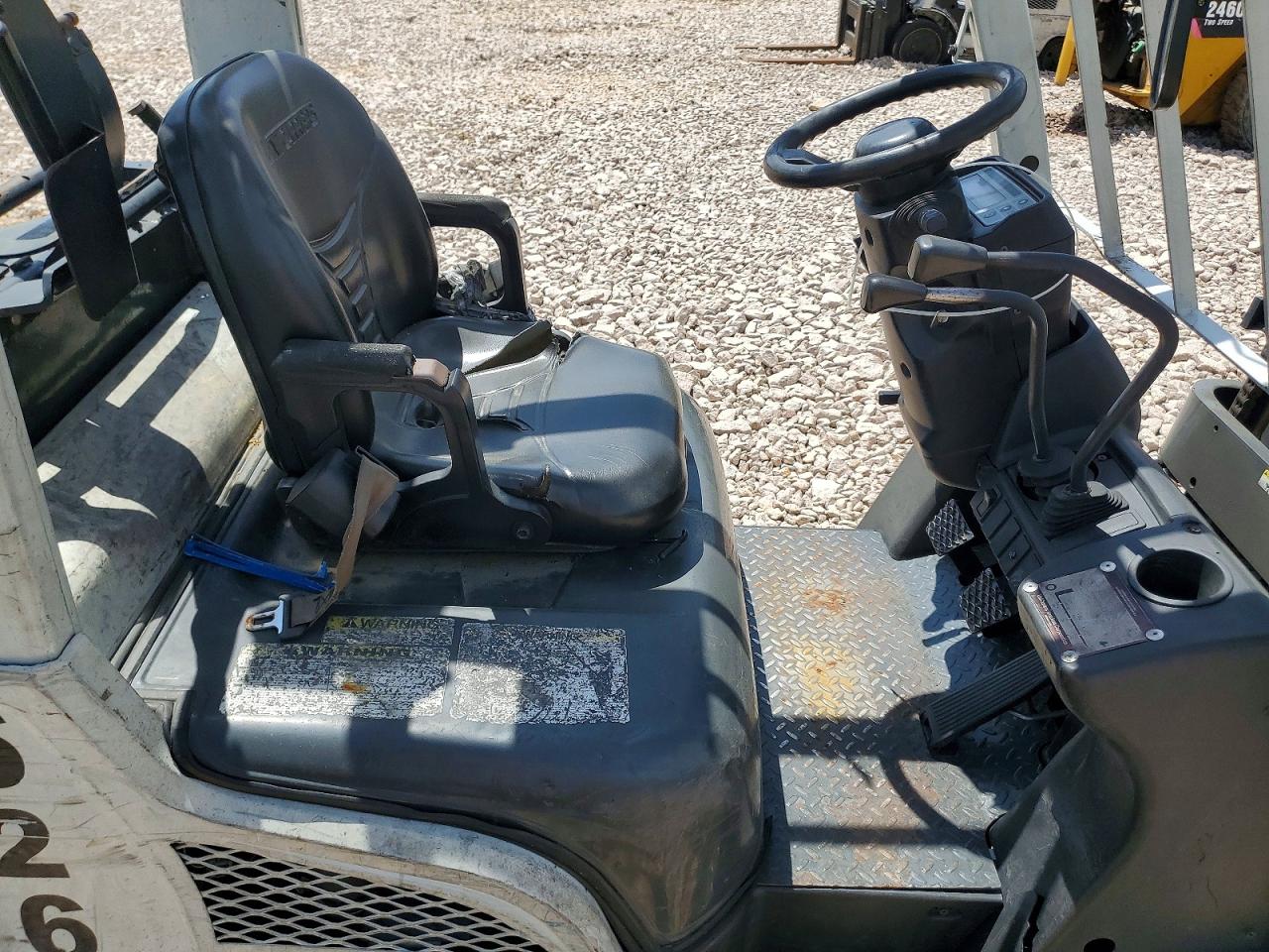 2016 UNICARIERS FORKLIFT